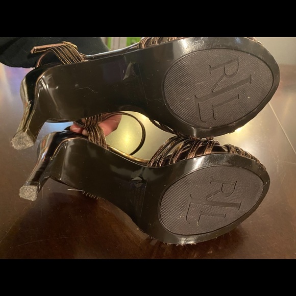 Ralph Lauren Katarina 4 inch strappy open toe heel bronze copper like new - Picture 3 of 5